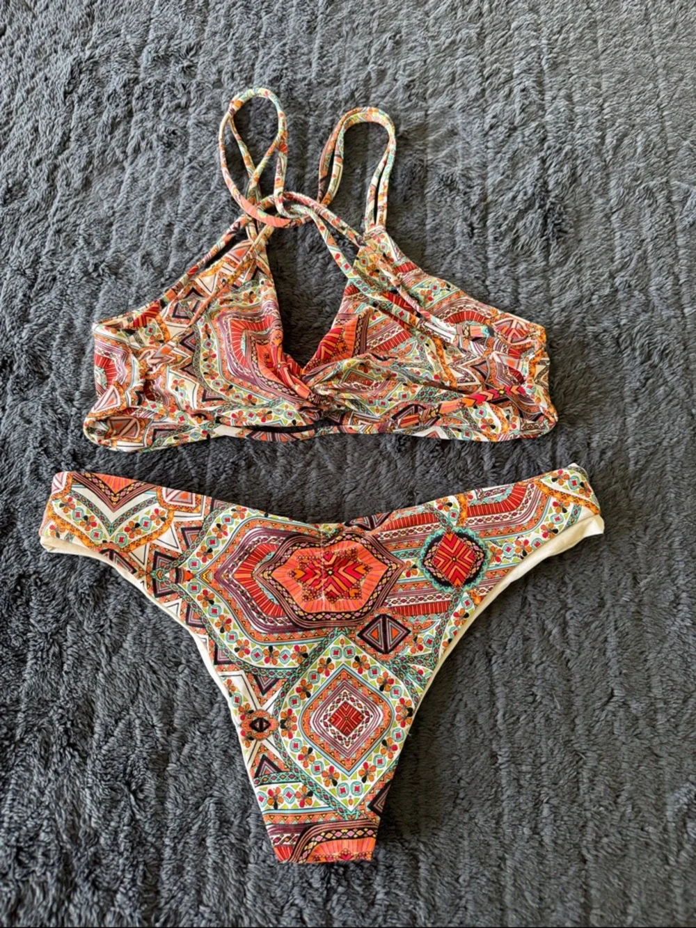 L space Printed Two-Piece Bikini Set in Coral Teal reversible - Picture 2 of 3